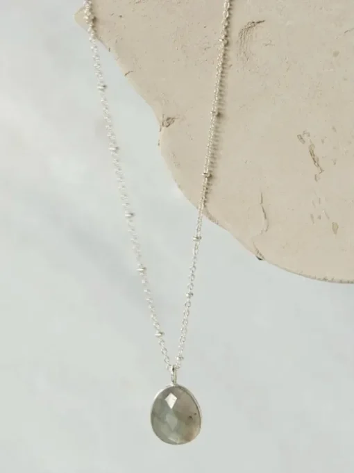 Adoration Labradorite SP kaulakoru