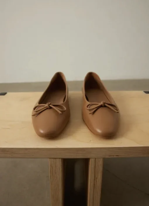Bodil ballerinat nahkaa, cognac
