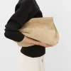 Flattered - Clay Clutch mokkanahkaa, sand