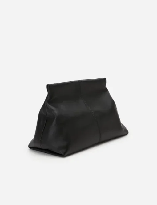 Flattered - Clay Clutch nahkaa, musta