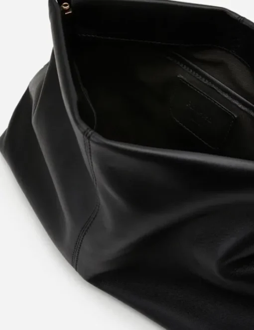 Flattered - Clay Clutch nahkaa, musta