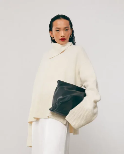 Flattered - Clay Clutch nahkaa, musta