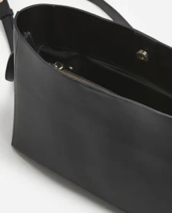 Flattered - Hedda midi handbag, black