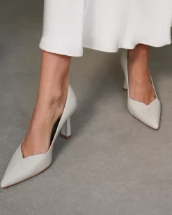 Flattered - Rose leather korkokengät, creme