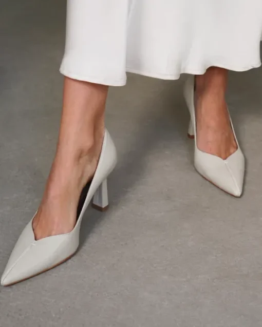 Flattered - Rose leather korkokengät, creme