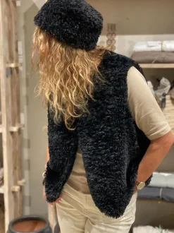 Gauhar - Faux fur tekoturkishattu, black