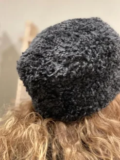 Gauhar - Faux fur tekoturkishattu, black