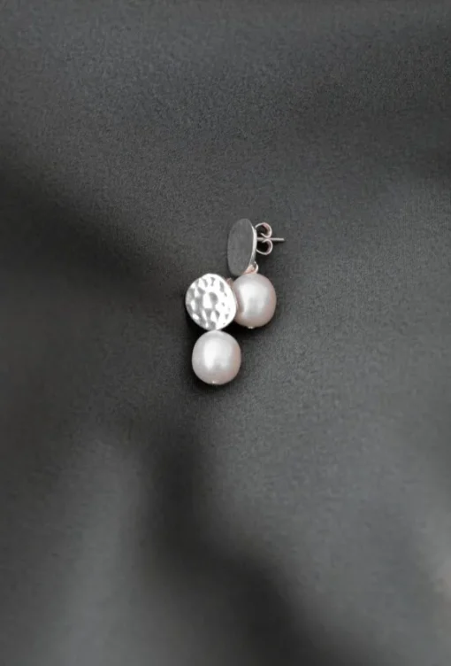 Gauhar - Pearl Drop Earrings, silver