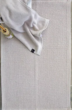 Himla - Love kylpyhuoneen matto, mother of pearl 50x80cm
