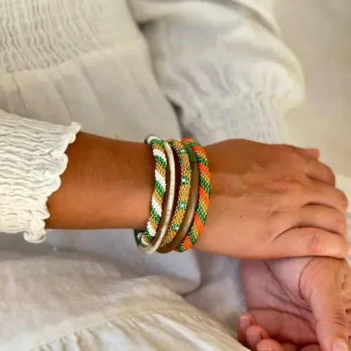 MAISON KIZO - Green, White and Gold Nepali Bracelet B172