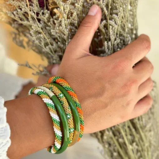 MAISON KIZO - Green, White and Gold Nepali Bracelet B172