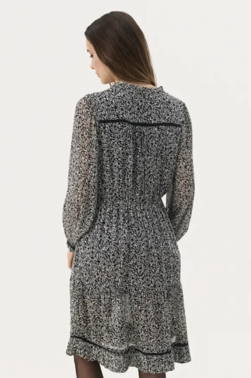 Munya mekko, dark navy micro flower