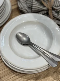 Olsson & Jensen - Ynes pastalautanen Ø22cm