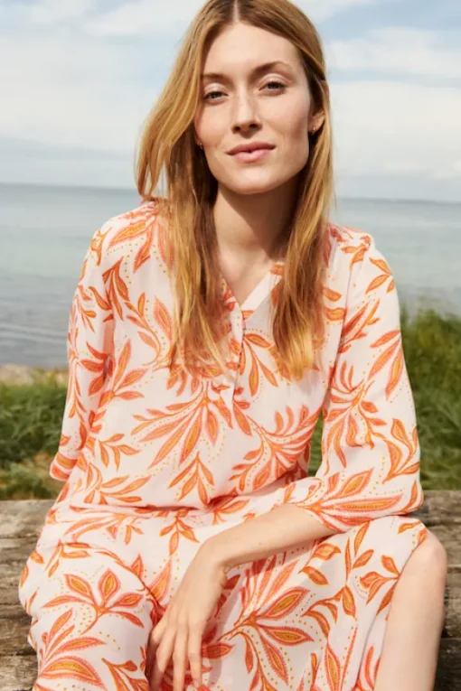Part Two - Berit mekko, potpourri delicate