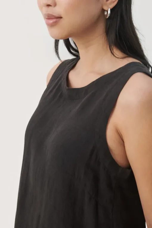 Part Two – Gerlinde toppi, black