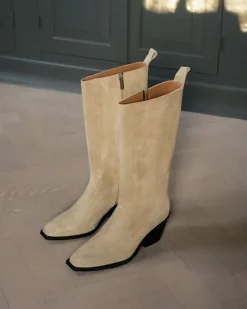 Ripaus rock-henkeä näillä naisellisilla bootseilla!