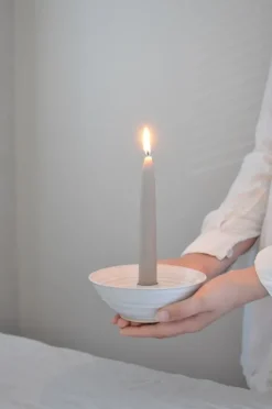 Tuias - Kynttiläkuppi mini kruunukynttilälle, valkoinen