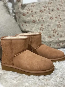 UGG - Classic mini II, kastanja