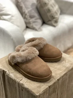 UGG - Classic slipper II, chestnut