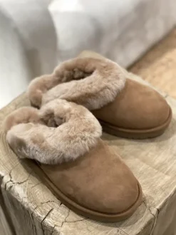 UGG - Classic slipper II, chestnut