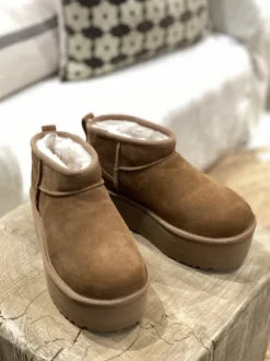 UGG - Classic ultra mini platform, chestnut
