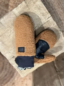 UGG Fluff käsineet, chestnut