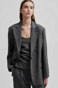 Waleria bleiseri, black