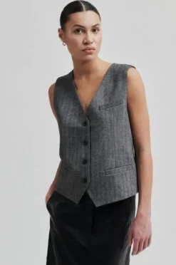 Waleria liivi, black