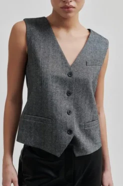 Waleria liivi, black
